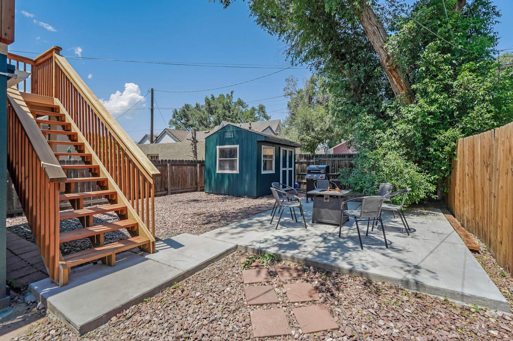 Neighborly Heights - Downtown King Bbq Fire Pit